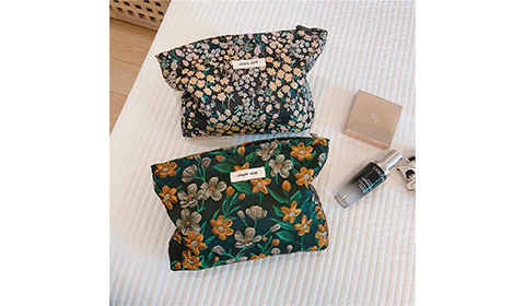 Floral Cosmetic Pouch with Zipper Custom Label Makeup Bag Small Makeup Bag Skincare Makeup Pouch