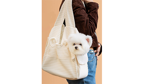 Luxury soft portable cross chest backpack suitable for cats and dogs  pet bags  front backpack