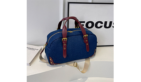 fashionable Design Casual Zipper Square Stitch travel bag Large Capacity Crossbody Bag with Shoe Compartment