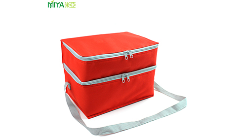 Red shoulder strap portable large capacity double-layer outdoor lunch bag, food refrigeration bag, ice bag, insulation bag